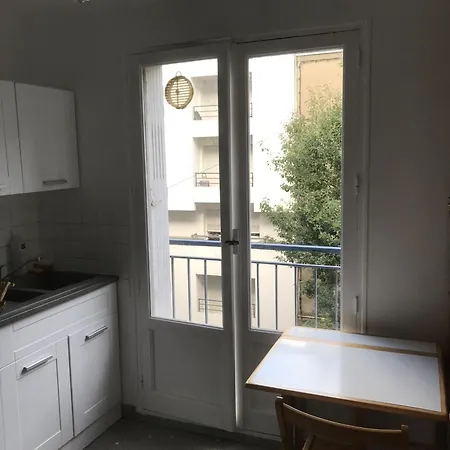 Proche Quai De La Fosse Апартаменты