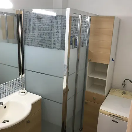 Proche Quai De La Fosse Апартаменты